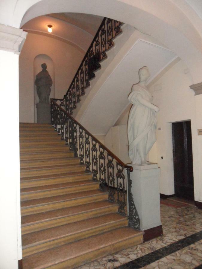 Le Grenier Apartment Болоня Екстериор снимка